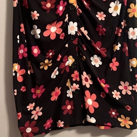 No boundaries floral dress size Xs (1) - Picture 4 of 5